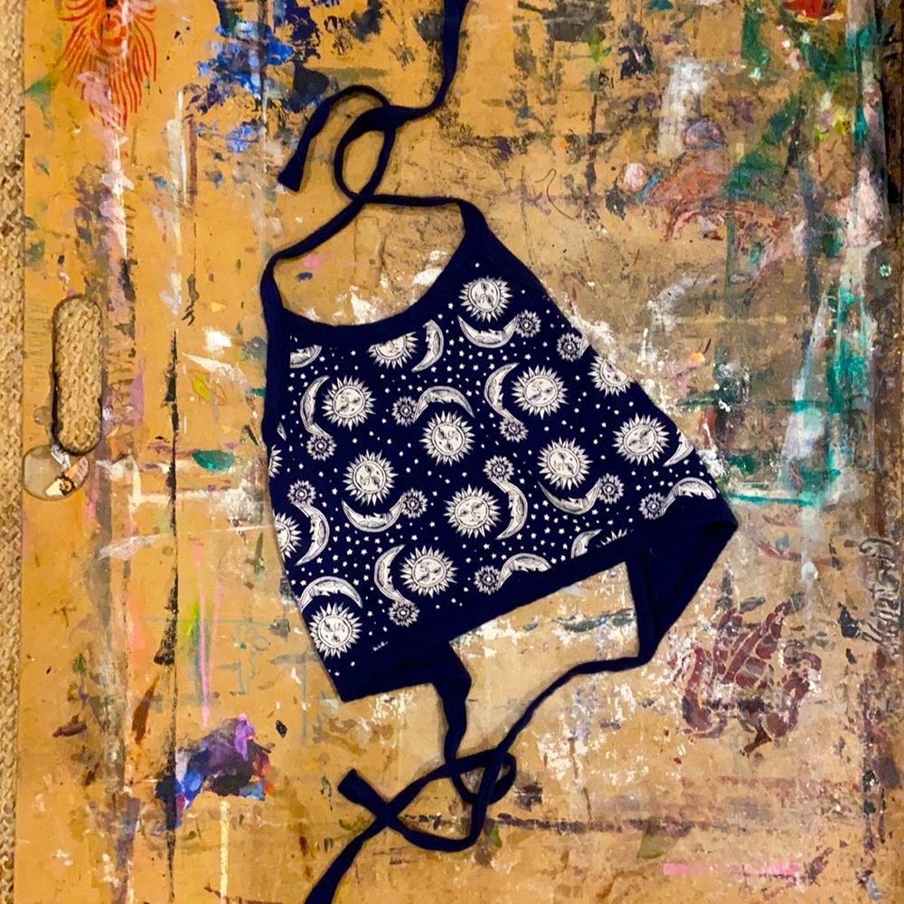 LA Hearts sun and moon print halter crop tie back